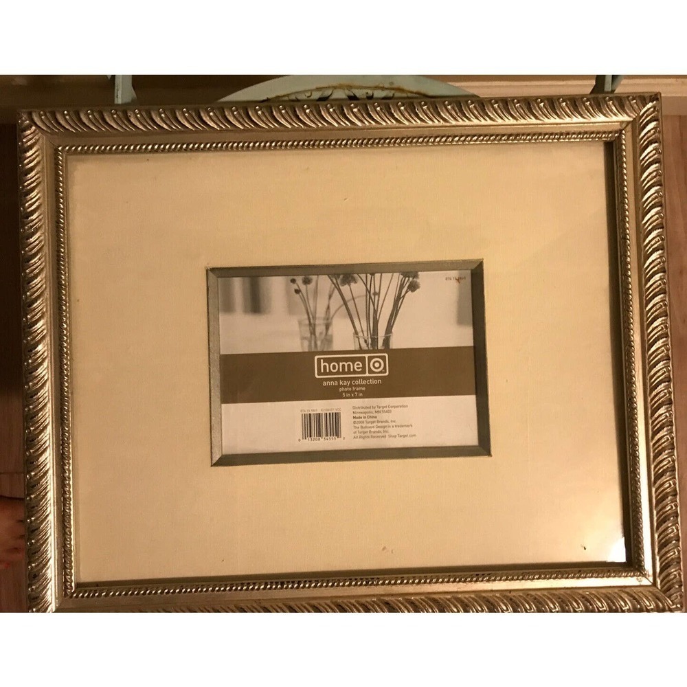 Home Photo Frame 16"X13" Silver Wooden Ornate 5X7 Matt Photo Wall Hang Used